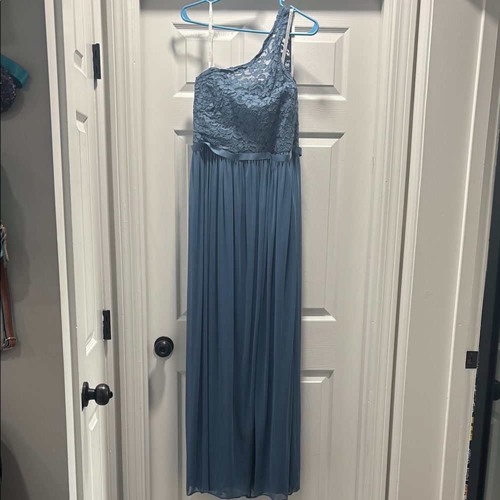 One-Shoulder Blue Lace Gown